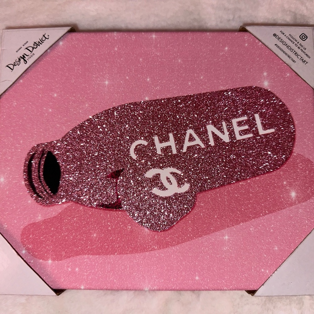 Chanel gym bottle picture 🩷🎀🩷
